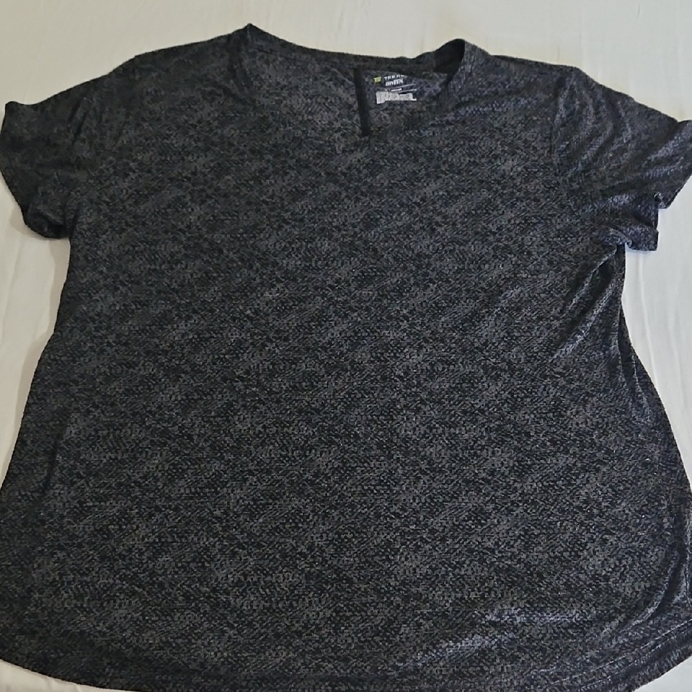 Chic Black and Gray Patterned Short Sleeve Top